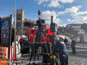 Viterbo - Prende forma il palco del viaggio della fiamma olimpica a piazza del Sacrario