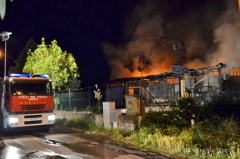 Prezzi pazzi distrutto dalle fiamme - Foto di Giorgio Porri