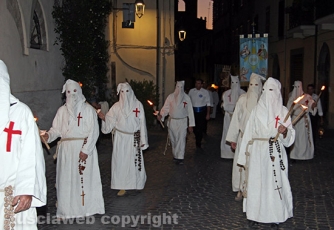Processione del Carmelo in notturna