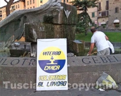 Pulita la fontana-monumento \"Al paracadutista d\'Italia\"