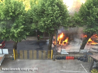 Pullman Cotral in fiamme