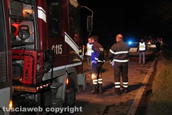Pulmino in fiamme, madre e figlio carbonizzati
