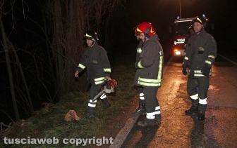 Pulmino in fiamme, madre e figlio carbonizzati