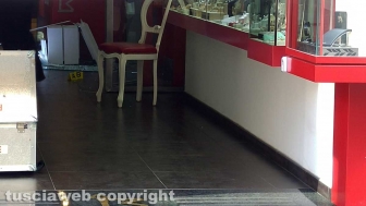 Viterbo - Rapina alla gioielleria Bracci