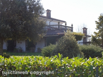 Graffignano - Rapina in villa con sparatoria