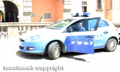 Vetralla - Tarquinia - Pistola in pugno rapinano supermercato - I due agenti tarquiniesi che hanno bloccato i rapinatori