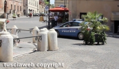 Vetralla - Tarquinia - Pistola in pugno rapinano supermercato - La polizia di Tarquinia