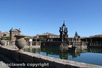 Raul Bova top secret a Villa Lante - Il set della serie tv "I Medici"
