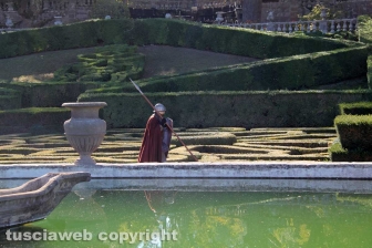 Raul Bova top secret a Villa Lante - Il set della serie tv "I Medici"