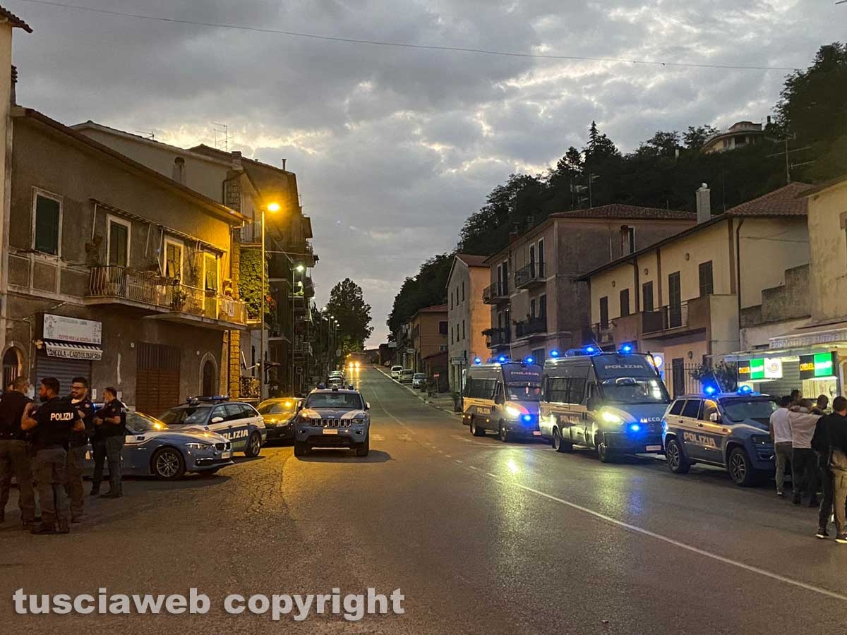 Rave - La polizia a Valentano per lo sgombero