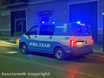 Rave - La polizia a Valentano per lo sgombero