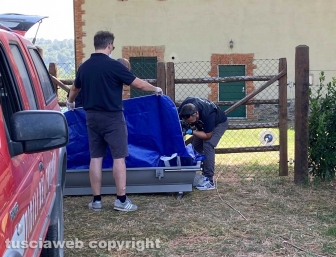 Rave party al lago di Mezzano, giovane muore in acqua