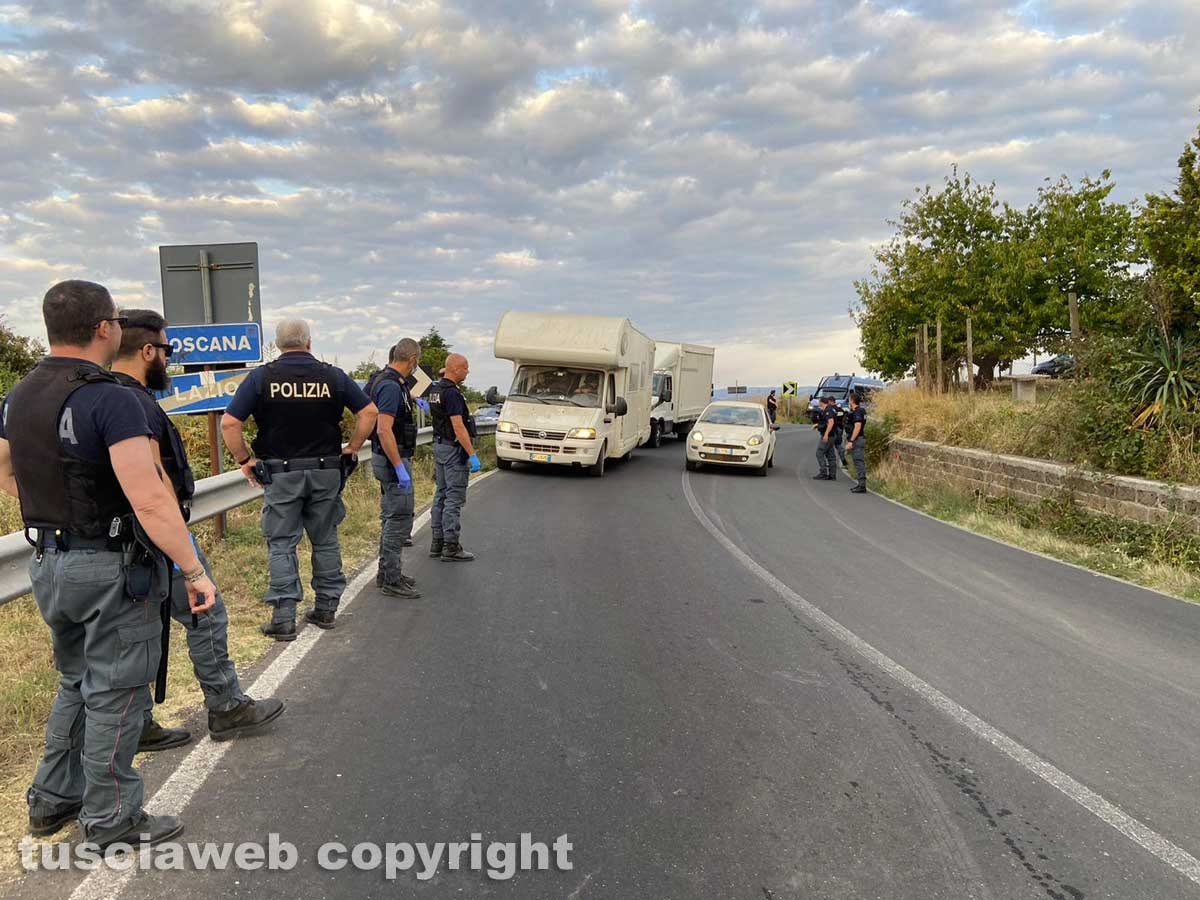 Rave - Il posto di blocco della polizia