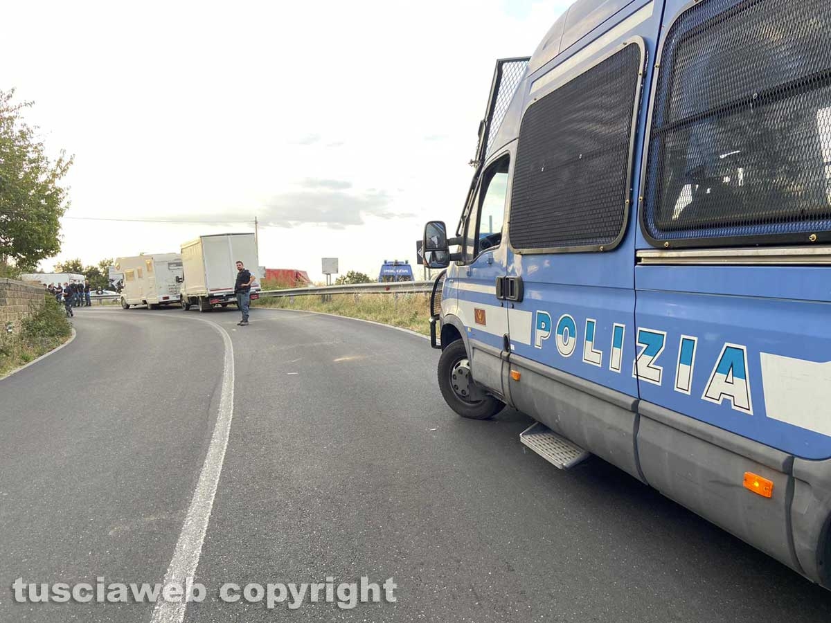 Rave - Il posto di blocco della polizia
