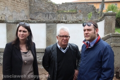 L\'assessora Ciambella i consiglieri Troili e Scorsi al lavatoio di San Faustino