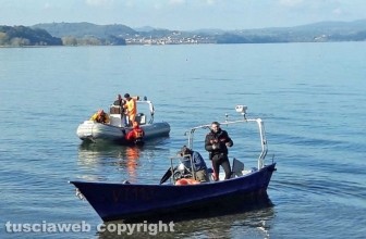Lago di Bolsena - Le ricerche del disperso - I vigili del fuoco e i carabinieri