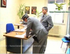Rifiuti e appalti, 12 arrestati -  Le immagini dell\'operazione della Forestale