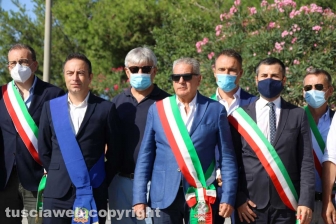Viterbo - La protesta dei sindaci alla discarica