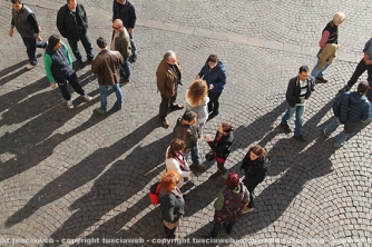 Rifiuti, manifestazione a piazza del comune