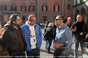 Rifiuti, manifestazione a piazza del comune