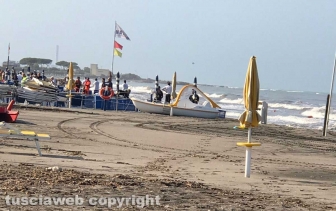 Ritrovato il corpo del ragazzo disperso in mare