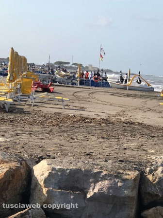 Ritrovato il corpo del ragazzo disperso in mare