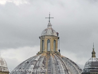 Rocciatori sulla cupola di Santa Margherita