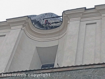 Rocciatori sulla cupola di Santa Margherita