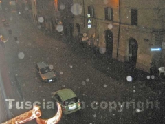 Le macchine in via Roma