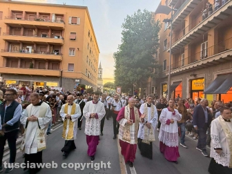 Viterbo - La traslazione del corpo incorrotto di Santa Rosa per le vie della città - Orazio Francesco Piazza