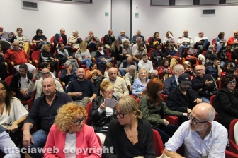 Sabina Guzzanti ai Pirati della bellezza