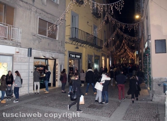 S'accende il Natale nel centro storico