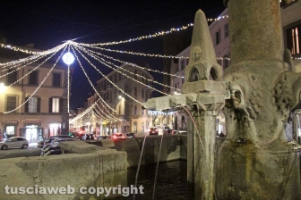 S'accende il Natale nel centro storico
