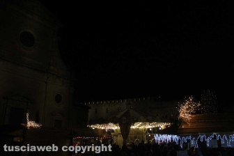 S'accende il Natale nel centro storico