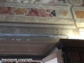 Viterbo - Sala del consiglio deturpata