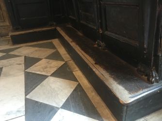 Viterbo - Sala del consiglio deturpata