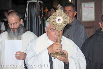 Viterbo - San Francesco, la processione per le vie del centro storico