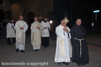 Viterbo - San Francesco, la processione per le vie del centro storico
