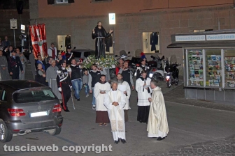 Viterbo - San Francesco, la processione per le vie del centro storico