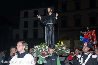 Viterbo - San Francesco, la processione per le vie del centro storico