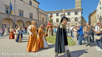 San Pellegrino in fiore - Seconda giornata - Il corteo storico delle famiglie nobili dei musici e delle sbandieratrici del Pilastro