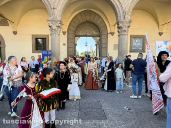 San Pellegrino in fiore - Seconda giornata - Il corteo storico delle famiglie nobili dei musici e delle sbandieratrici del Pilastro