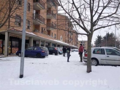 Santa Barbara sotto una montagna di neve
