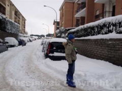 Santa Barbara sotto una montagna di neve