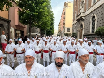 Santa Rosa 2024 - Dies Natalis - Il giro delle sette chiese dei facchini