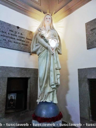 Gloria - La statua di santa Rosa dipinta