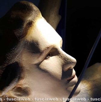 Gloria - Un angelo colorato