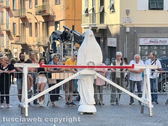 Viterbo - Santa Rosa, Terminato il montaggio di Gloria