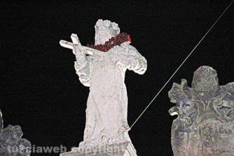 Santa Rosa con la corona di fiori