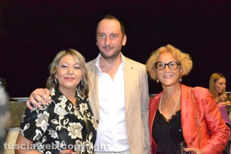 A destra: Lina Delle Monache